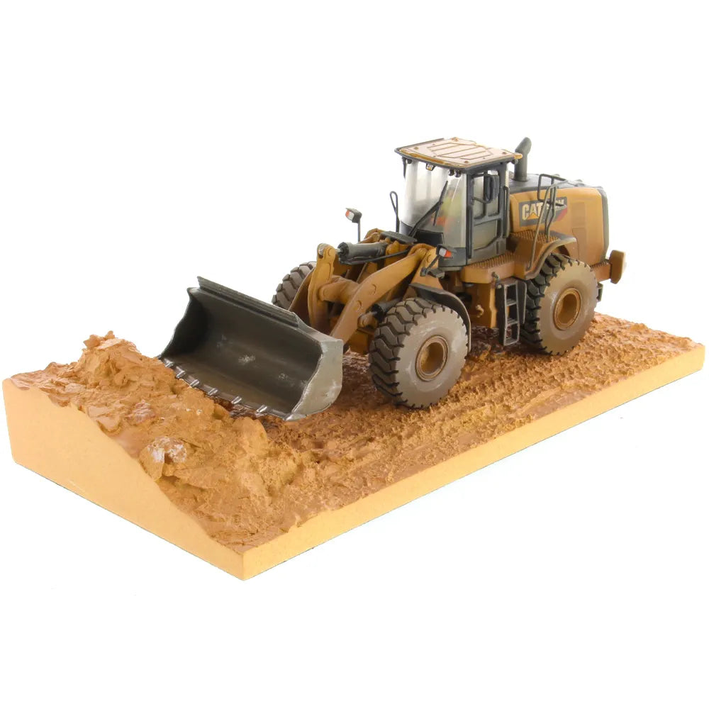 Miniatura Colecionável - Pá Carregadeira CAT 966M - Edição Especial - Escala 1:50