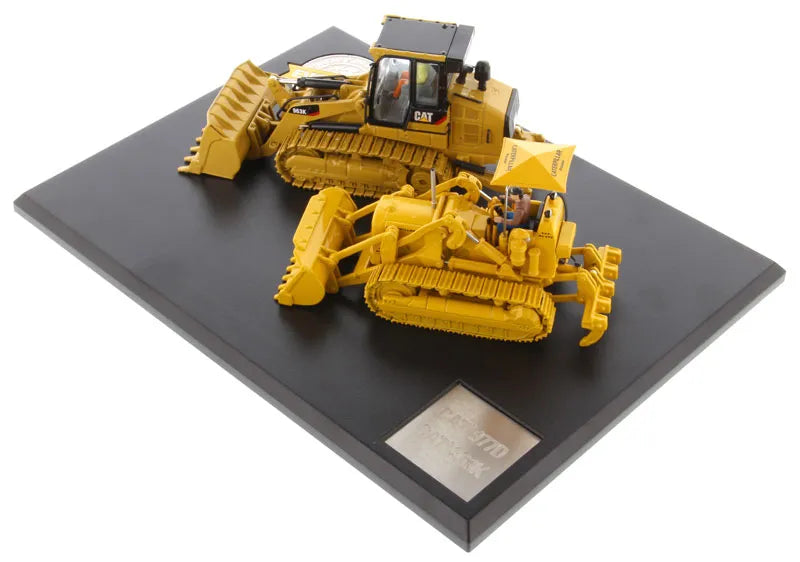 Miniatura Colecionável - Tratores de Esteira CAT 963K e 977 - Escala 1:50