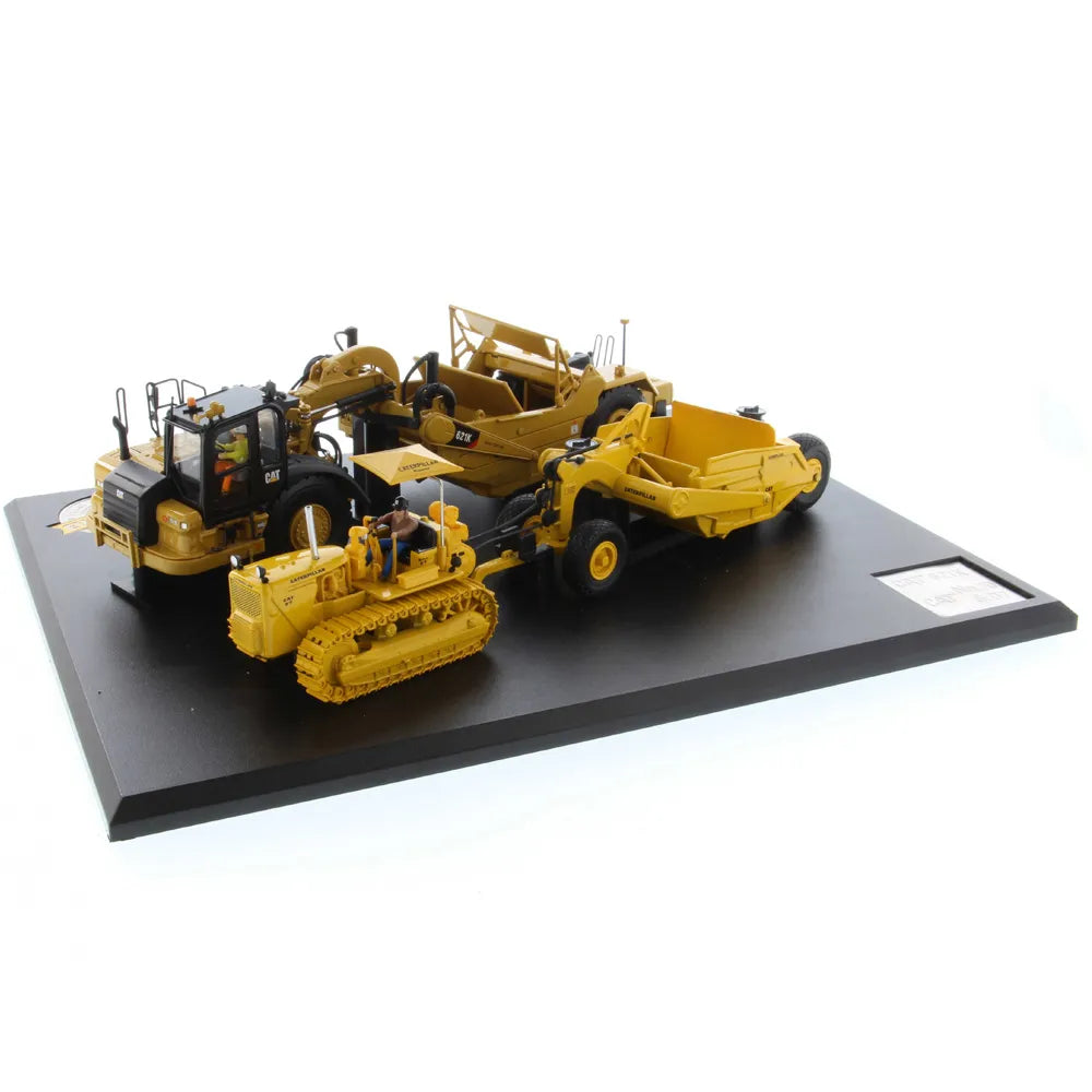 Miniatura Colecionável - Tratores Raspadores CAT 621K e 70 - Escala 1:50